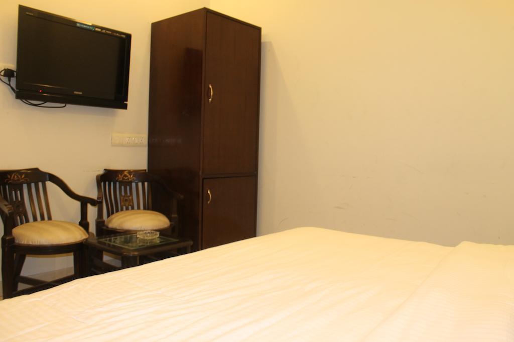 Airport Hotel Jet Inn Suites Nueva Delhi Exterior foto
